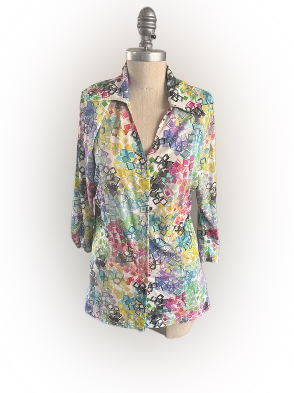Snoskins Women’s Button Up Collared Multicolor Artsy Trendy Blouse. Size Large